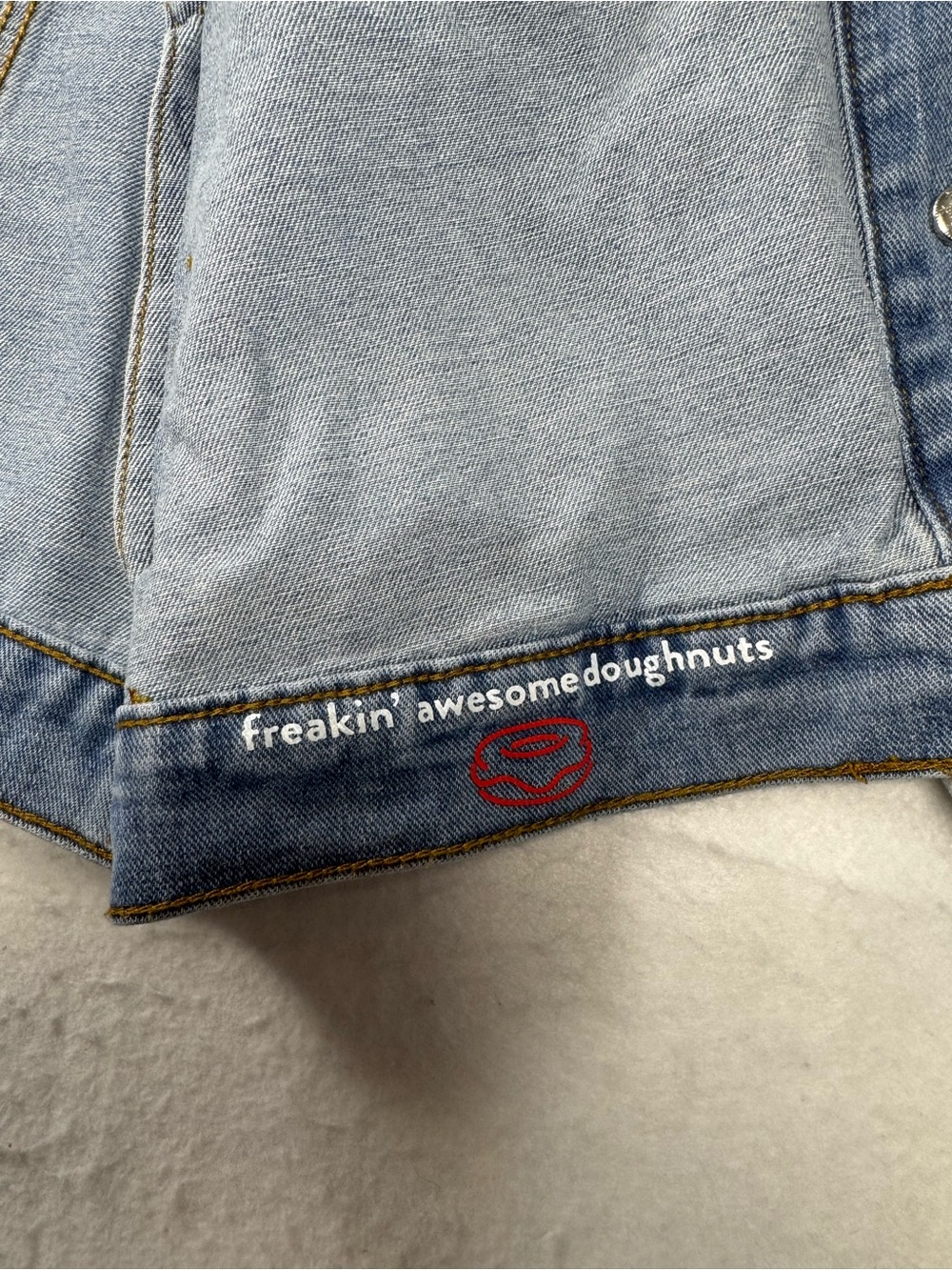 Krispy Kreme Denim Hoodie Jacket Men’s M Y2K Streetwear Layered - Picture 11 of 16